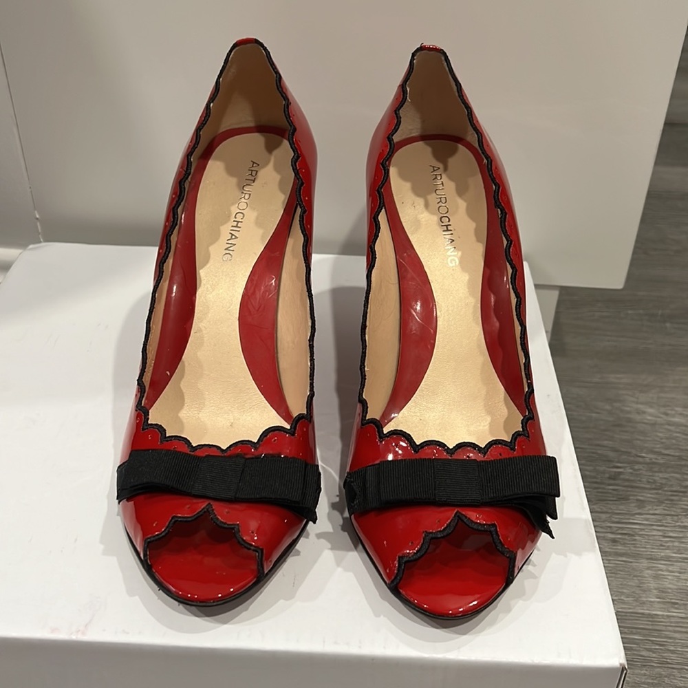 Arturo Chiang high heel pattern leather shoes, size 8 - Picture 2 of 7